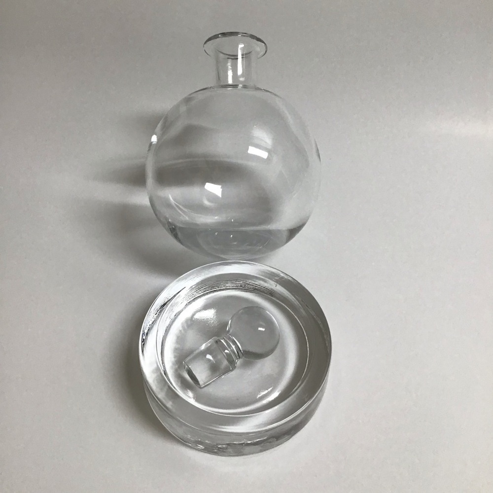 Decanter Clear Glass Tilted Saucer Base Stopper Modern Barware 3PC Round Bourbon - Picture 7 of 8
